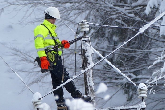 Ilustračný obrázok k článku KALAMITA na strednom Slovensku: Po hustom snežení sú TISÍCE domácností bez elektriny