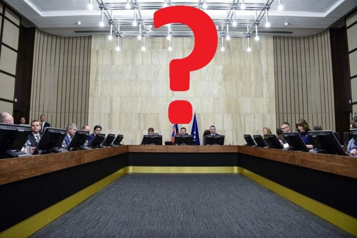 Ilustračný obrázok k článku ANKETA: Prešovčania, boli by ste za PÁD vlády, keby ste boli poslancom?