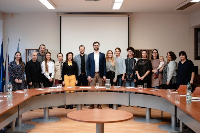 Ilustračný obrázok k článku Pomáhajú nezištne a na úkor voľného času: Ocenili NAJ dobrovoľníkov z celého kraja