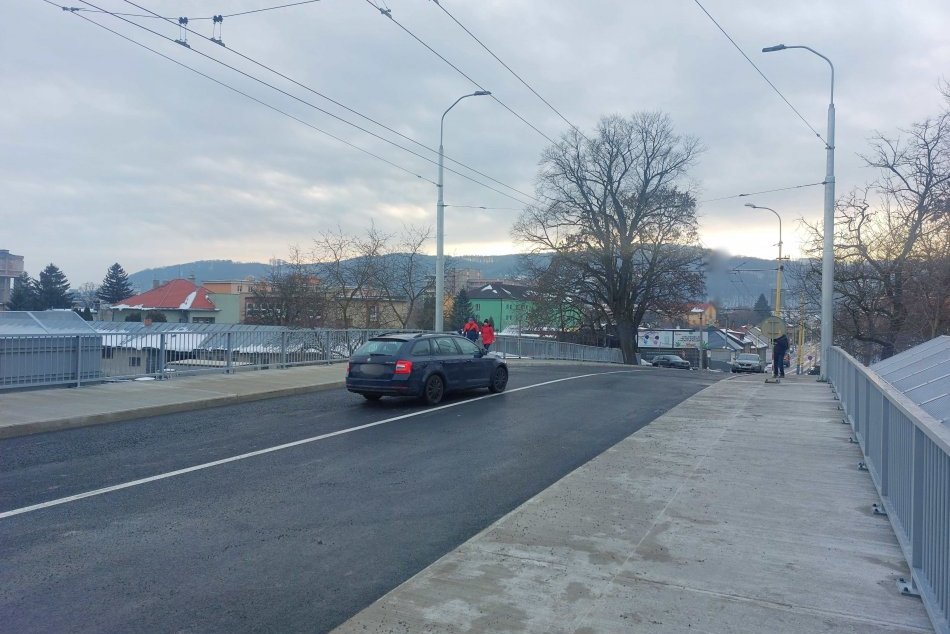 Ilustračný obrázok k článku Prešovčania sa dočkali, most na Škultétyho otvorili: Kedy po ňom prejdú prvé autá? FOTO