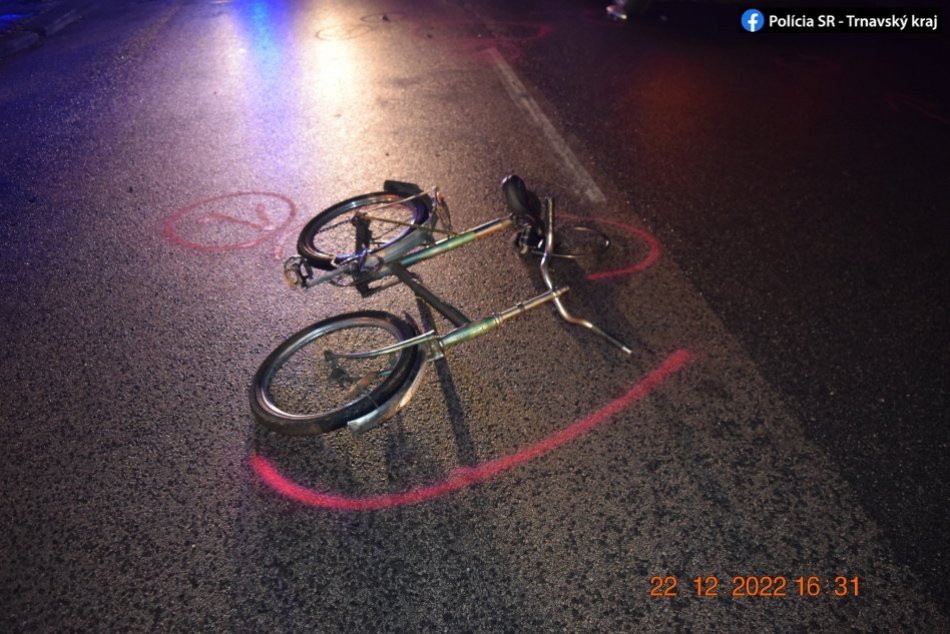 Ilustračný obrázok k článku Cyklista na križovatke prešiel do protismeru: Vodička už zrážke zabrániť NEDOKÁZALA!