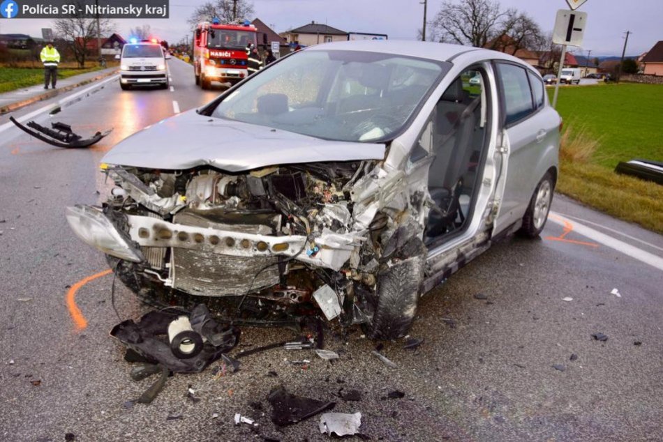 Ilustračný obrázok k článku Opitý vodič so ZÁKAZOM šoférovania spôsobil nehodu: Hlásia piatich ZRANENÝCH