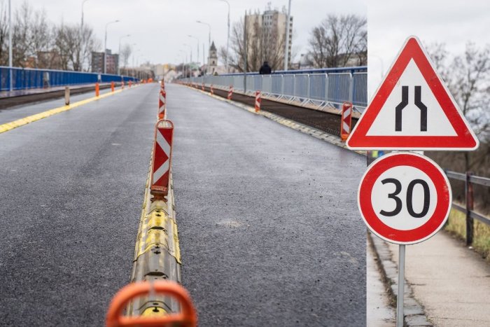 Ilustračný obrázok k článku Premávka na moste v Hlohovci je obnovená: Vodiči, POZOR na dočasné dopravné značenie!