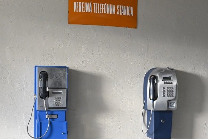 Ilustračný obrázok k článku Staré časy pred érou mobilov: Bratislavčania, pamätáte si na kartové TELEFÓNNE automaty?