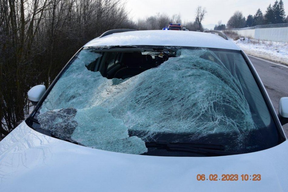 Ilustračný obrázok k článku POZOR na sneh a ľad na aute! Kryha prerazila čelné sklo a ZRANILA 12-ročného chlapca, FOTO