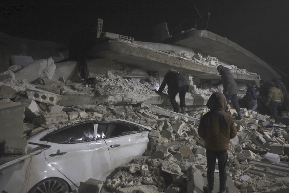 Ilustračný obrázok k článku HROZIVÁ bilancia ničivých zemetrasení v Turecku: Obetí je už vyše 2 600, FOTO