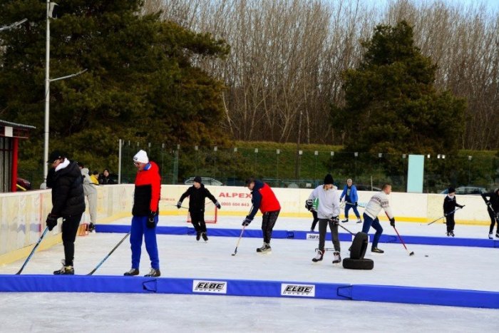 Ilustračný obrázok k článku Šaľania, všetci na ľad! Po trojročnej prestávke prichádza Nočné korčuľovanie