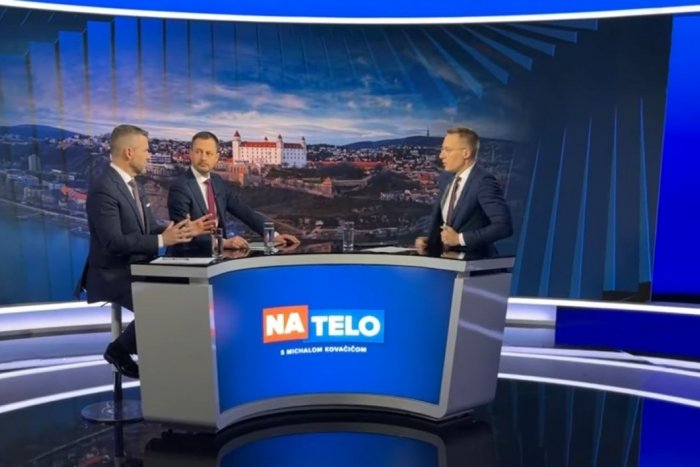 Ilustračný obrázok k článku Pellegrini sfúkol PIONIERA Hegera: Kúpte o 3 tanky menej a bude na dôchodky i obedy zadarmo