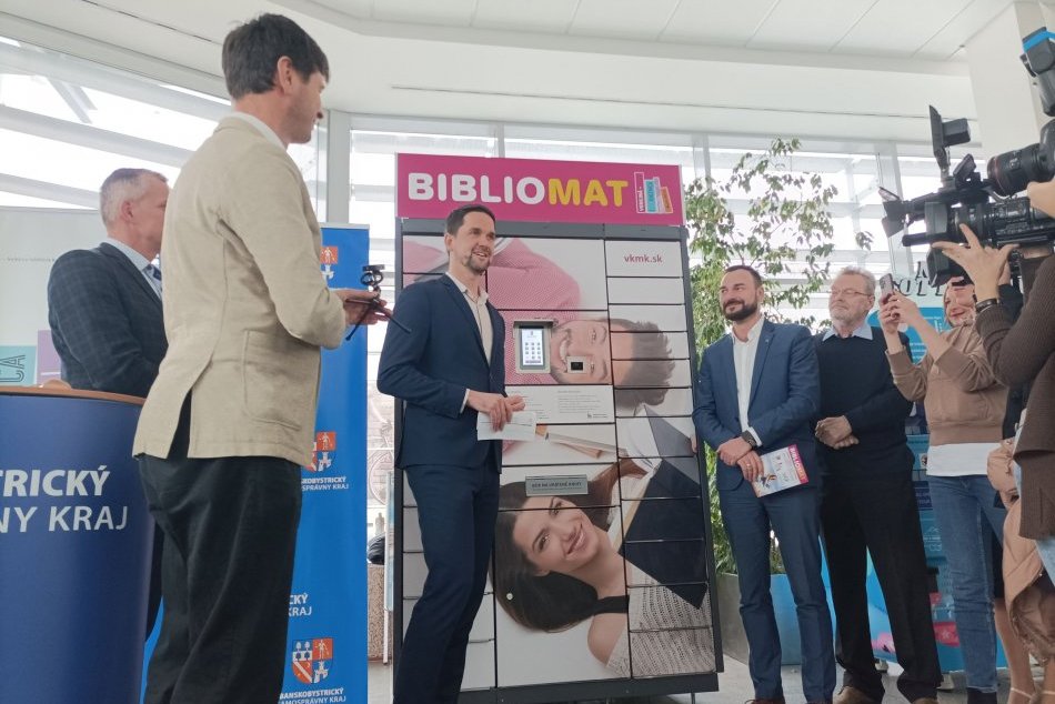 Ilustračný obrázok k článku Na Slovensku spustili unikátnu NOVINKU: Fungovať začali prvé bibliomaty, FOTO