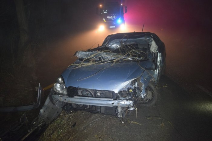 Ilustračný obrázok k článku Tragédia na juhu Slovenska: Auto sa zrútilo do priekopy, dvaja ľudia neprežili