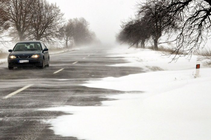 Ilustračný obrázok k článku Zima v podtatranskom regióne je späť: TIETO úseky boli kvôli počasiu zasiahnuté NAJVIAC