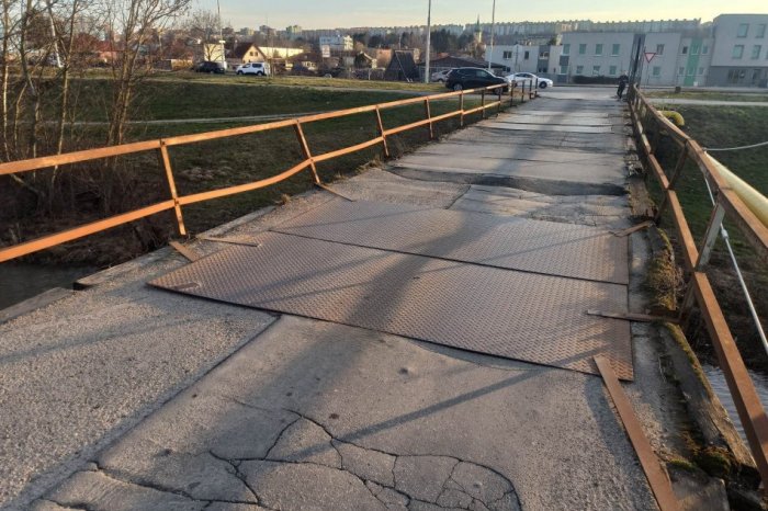 Ilustračný obrázok k článku Most pri bývalom Zelokvete ZATVORIA! Skontroloval ho statik: Je v HAVARIJNOM stave