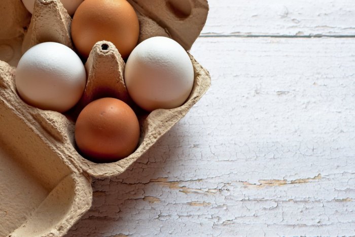Ilustračný obrázok k článku Hydinári o tohtoročných NÁKUPOCH pred Veľkou nocou: Po akých vajciach a mäse siahnuť?