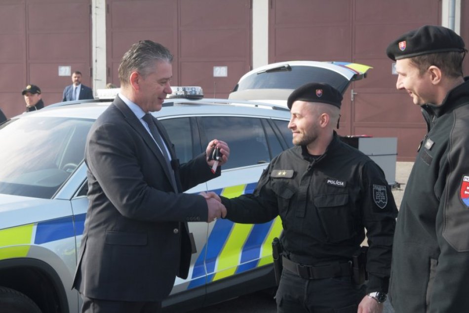 Ilustračný obrázok k článku Slovenskí policajti testujú nové autá: V čom sú také ŠPECIÁLNE?