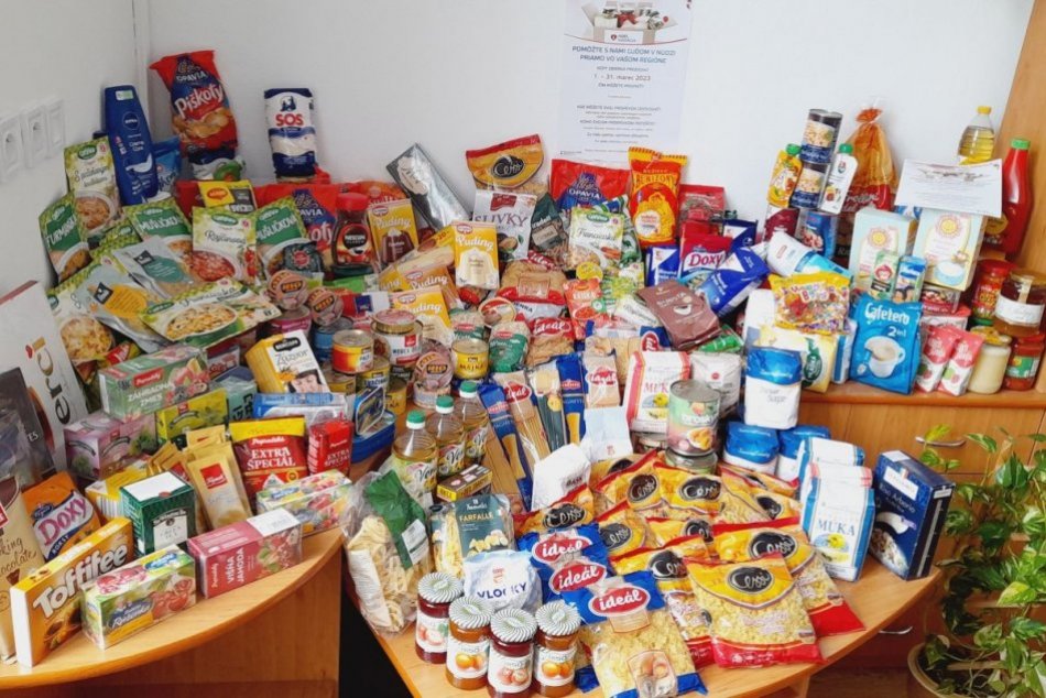 Ilustračný obrázok k článku KRÁSNE gesto: Zamestnanci nemocnice vyzbierali 140 kíl trvanlivých potravín