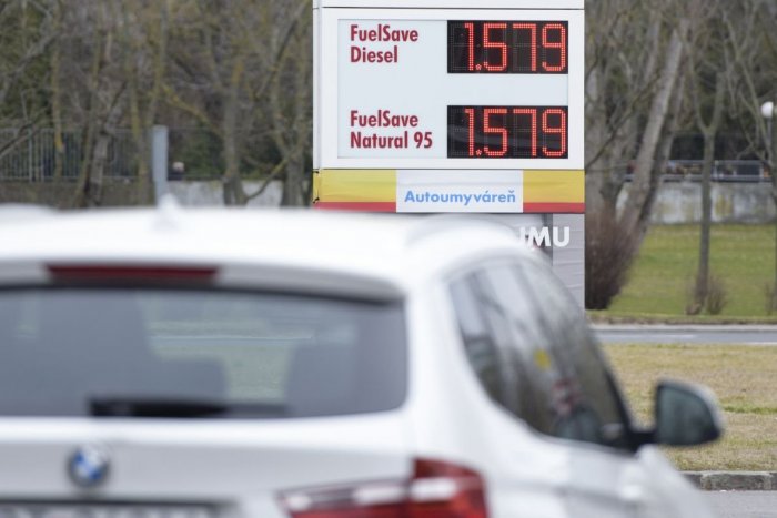 Ilustračný obrázok k článku Cena benzínu je na niekoľkomesačnom MAXIME: Hrozí ďalšie ZDRAŽOVANIE!