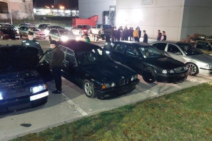 Ilustračný obrázok k článku Prešovská polícia stratila trpezlivosť: Takéto zrazy nespôsobilých áut NEBUDEME tolerovať!