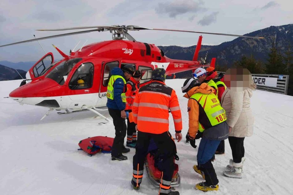Ilustračný obrázok k článku VÁŽNY úraz 8-ročného chlapca na lyžovačke: Priletel pre neho záchranársky vrtuľník, FOTO