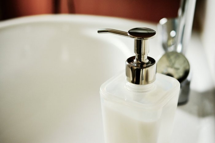 Ilustračný obrázok k článku NEBEZPEČNÉ mydlá na ruky i šampóny: V ZNÁMYCH kozmetických výrobkoch našli toxické látky!