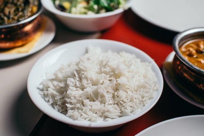 Ilustračný obrázok k článku Nie je ryža ako ryža: VIETE, kedy spôsobuje zvracanie a prečo vás PREŽENIE na záchod?