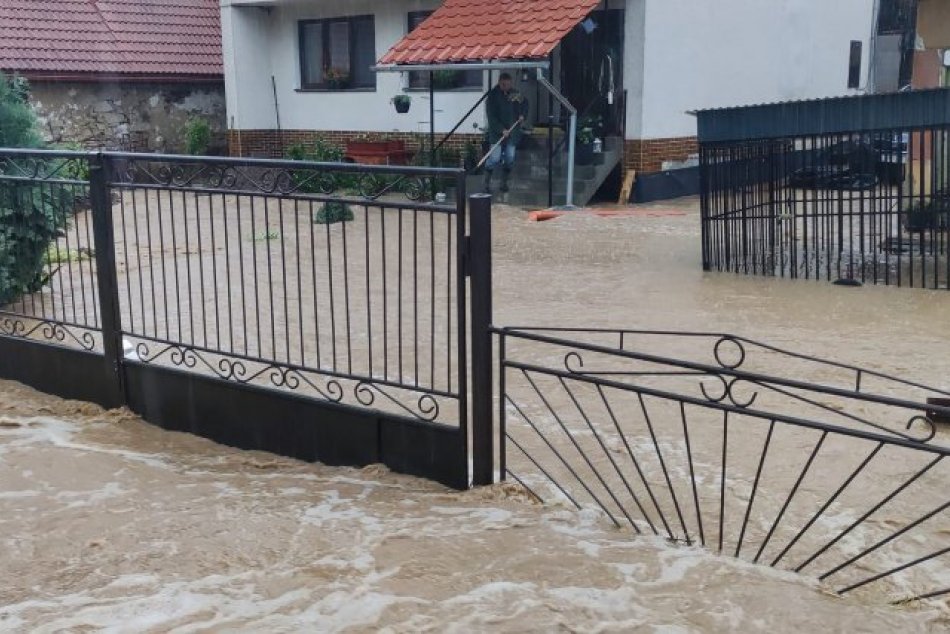 Ilustračný obrázok k článku Pre Banskobystrický kraj vydali VÝSTRAHY: Hrozia POVODNE z trvalého dažďa