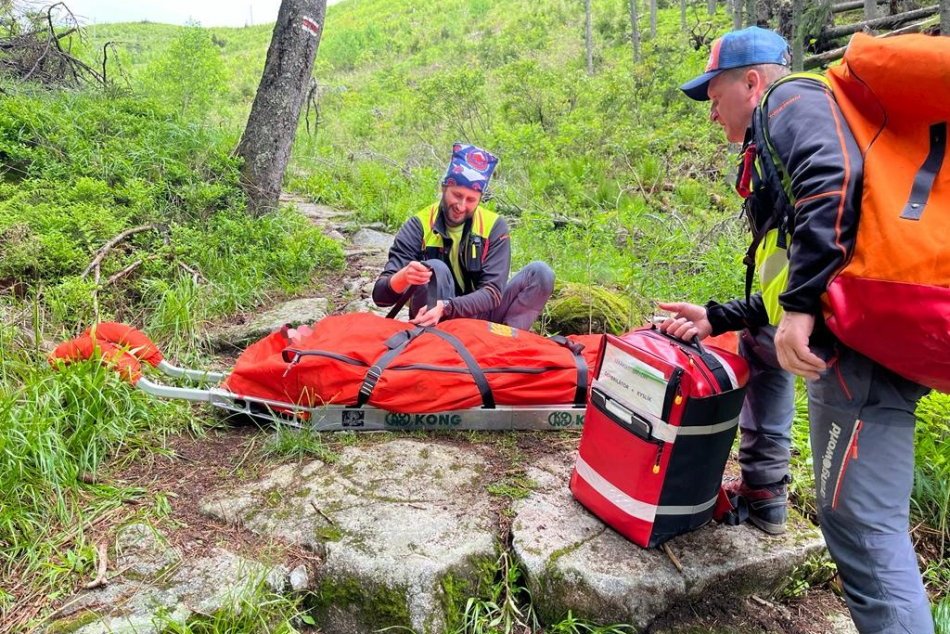 Ilustračný obrázok k článku Horskí záchranári opäť v akcii: Pozrite, odkiaľ až RATOVALI zranenú ženu, FOTO