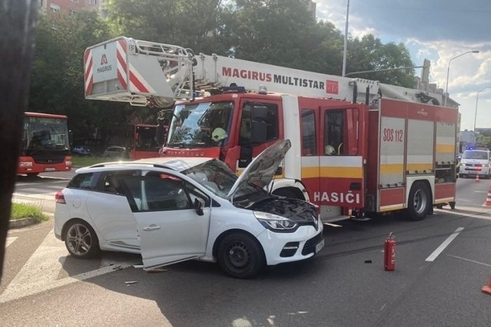 Ilustračný obrázok k článku V Bratislave sa zrazilo osobné auto s HASIČSKÝM: Medzi zranenými je aj žena s dieťaťom