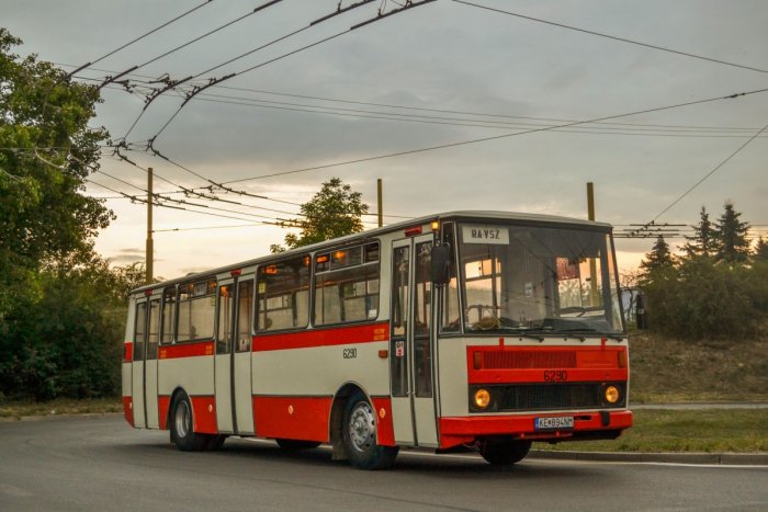 Ilustračný obrázok k článku V Prešove zažijeme ŠPECIÁLNU jazdu: Pre cestujúcich sa chystá zážitok vďaka RETROBUSU