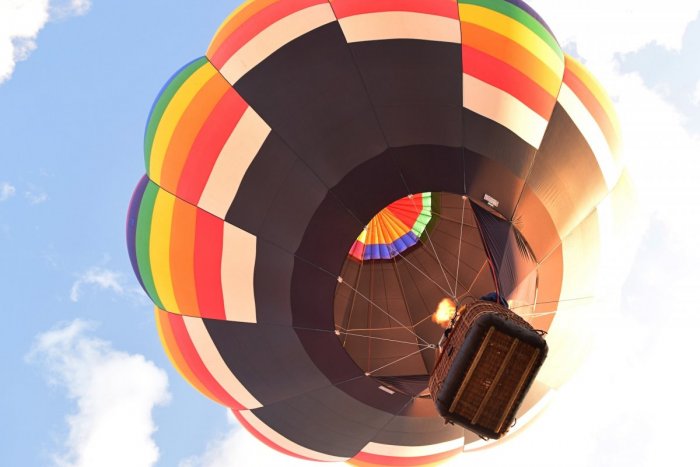 Ilustračný obrázok k článku PANIKA po štarte teplovzdušného balóna: V koši začalo HORIEŤ, zranilo sa 7 ľudí
