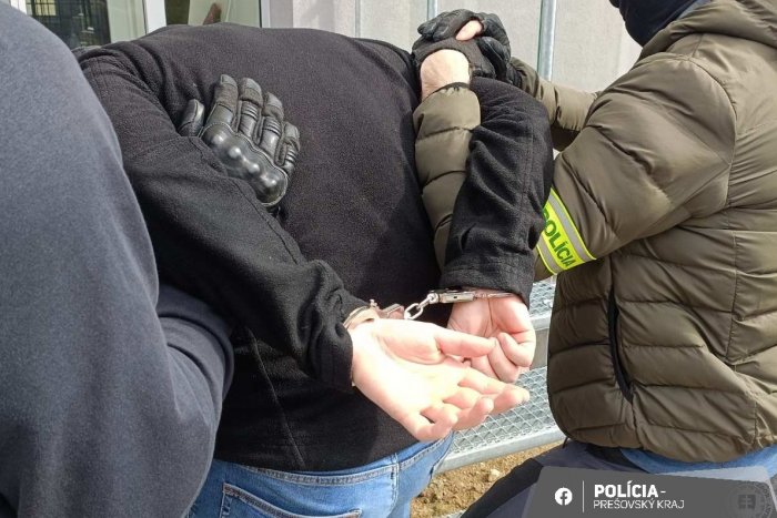 Ilustračný obrázok k článku Ukrajinec v Bardejove BRUTÁLNE napadol mladú ženu: Sotil ju a potom udieral do tváre!