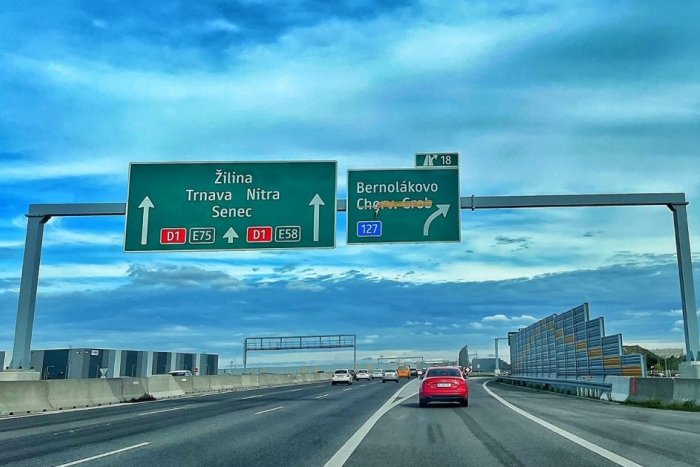 Ilustračný obrázok k článku Bude úsek diaľnice medzi Bratislavou a Sencom úplne ZADARMO? Vieme, čo je za TÝM!