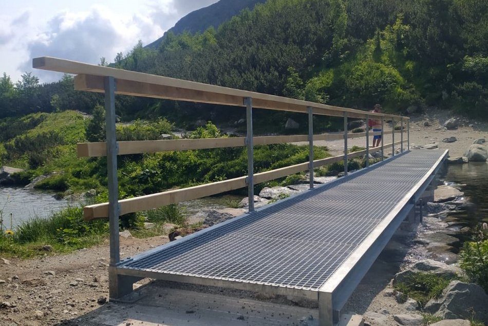Ilustračný obrázok k článku V Tatrách už turisti využívajú NOVÝ železný most: Na mieste je to už BEZ obmedzení, FOTO