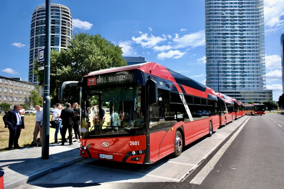 Ilustračný obrázok k článku NOVINKA v bratislavskej premávke: Dopravný podnik nasadzuje vodíkové autobusy, FOTO