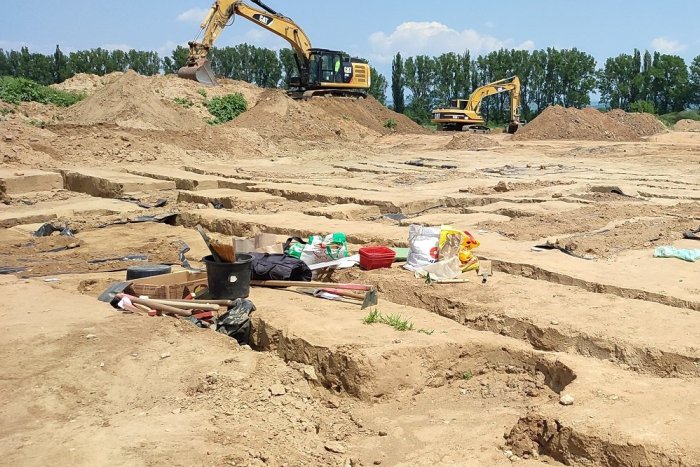 Ilustračný obrázok k článku Stavba industriálneho parku pri Košiciach odkryla nečakané: JEDINEČNÉ archeologické nálezy!
