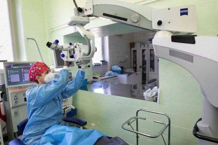 Ilustračný obrázok k článku NOVINKA na očnom oddelení UNLP: Čo všetko dokáže operačný mikroskop za státisíce eur?