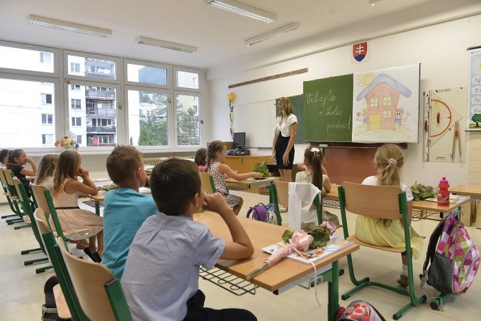 Ilustračný obrázok k článku Voľné sú NOVÉ miesta v Bystrici: POSILY hľadajú do školy, škôlky aj kuchyne