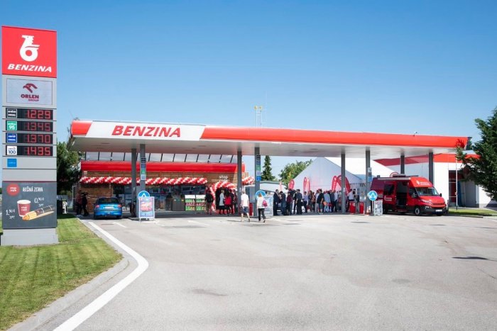 Ilustračný obrázok k článku Definitívny KONIEC kultovej značky: Nebude po nej ani stopy, Benzina sa stáva minulosťou!