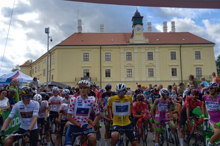Ilustračný obrázok k článku Blížia sa preteky Okolo Slovenska: Svetoví cyklisti vyštartujú aj z Hlohovca