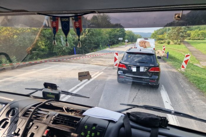 Ilustračný obrázok k článku Vodičom HROZÍ zdržanie: Týka sa to 12 úsekov v kraji, UPOZORNILI cestári