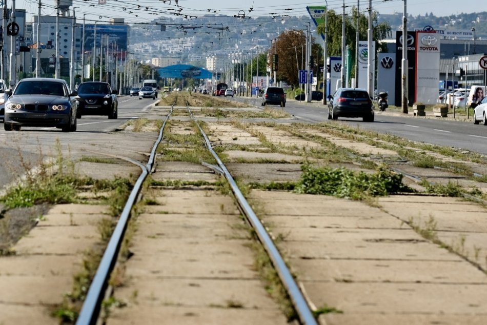 Ilustračný obrázok k článku PRIPRAVTE si pevné nervy: Na Vajnorskej budú rekonštruovať električkovú trať! FOTO