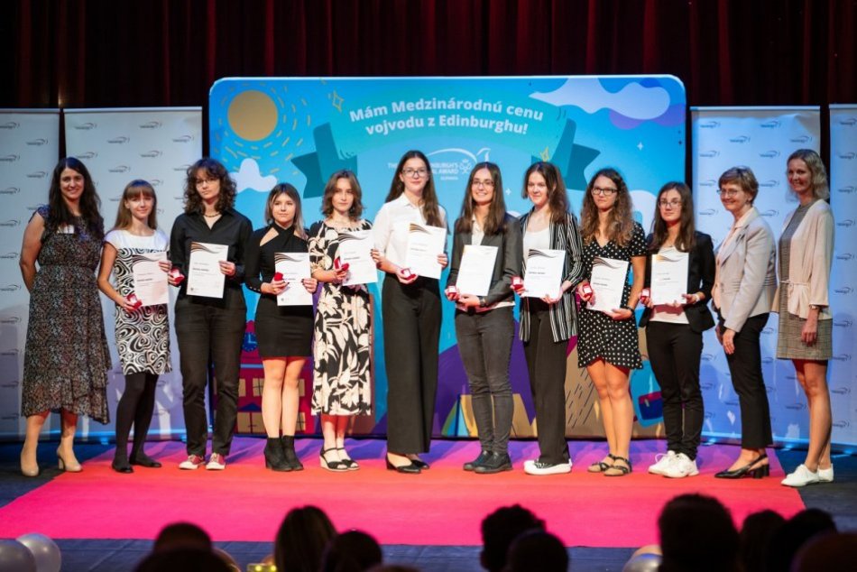 Ilustračný obrázok k článku Fantastická pocta: Stovky študentov z Prešovského kraja si prevzali medzinárodné ocenenie