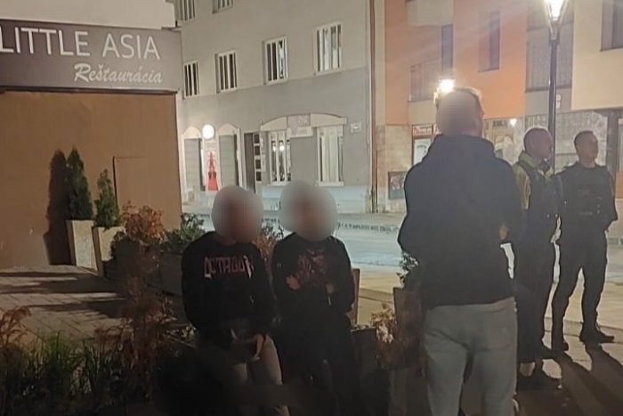 Ilustračný obrázok k článku V Trnave napadli dvoch tureckých fanúšikov: Vzali im klubové bundy aj doklady