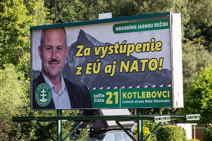 Ilustračný obrázok k článku Kotlebova ĽSNS má vážny PROBLÉM: Na jej billboardy si posvietila NAKA!