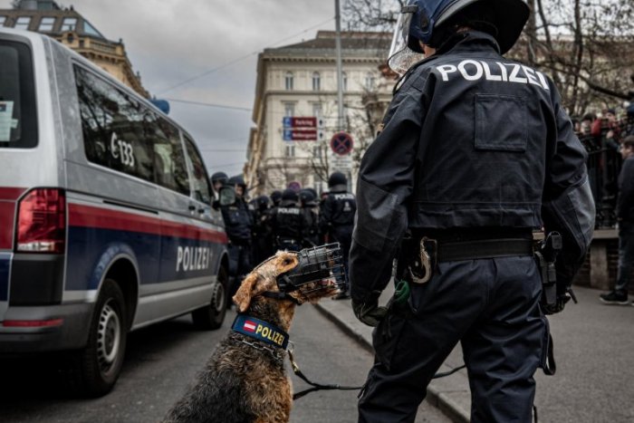 Ilustračný obrázok k článku Hrôza vo Viedni: Útočník spustil streľbu priamo na ulici, hlásia zranených
