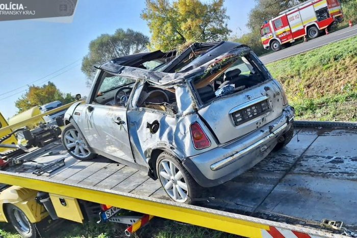 Ilustračný obrázok k článku Žena neprežila nehodu pri Šali: S autom zišla z cesty a prevrátila sa na strechu