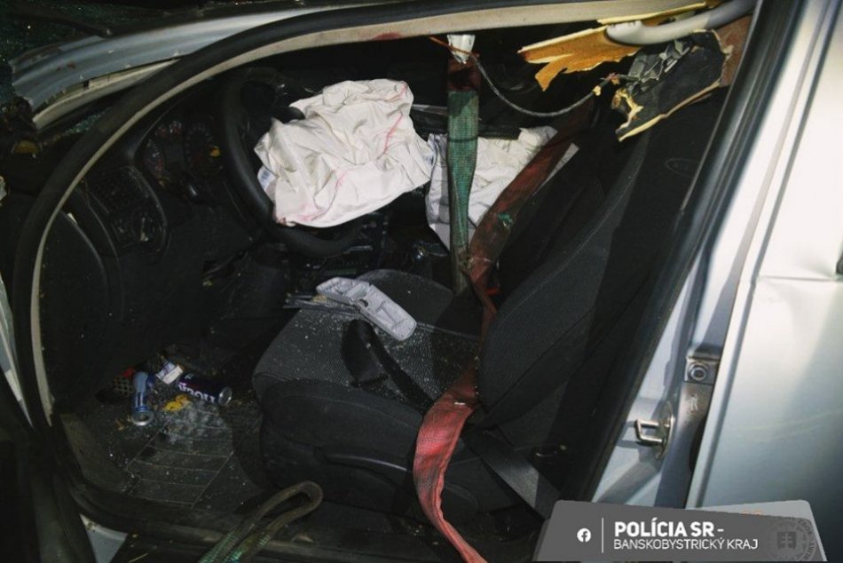 Ilustračný obrázok k článku VÁŽNA nehoda na Horehroní: Do nemocnice previezli celú POSÁDKU auta, FOTO