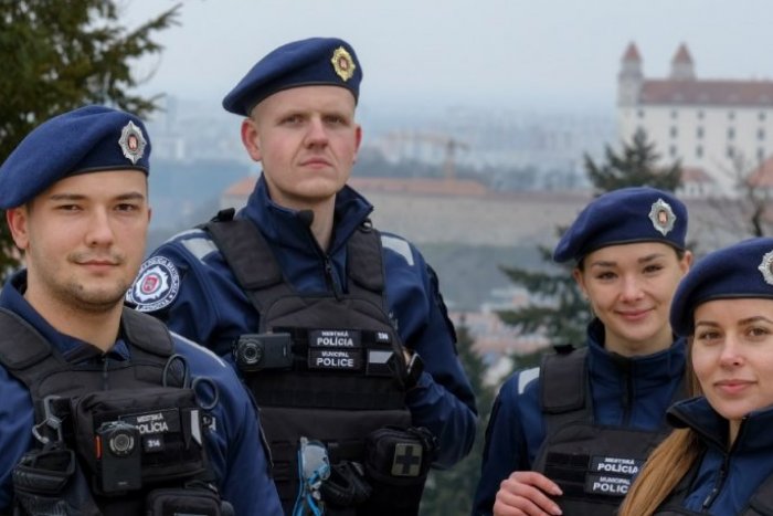 Ilustračný obrázok k článku Mestská polícia HĽADÁ nové tváre: Keď zvládnete skúšky, budete zarábať od 1100 eur a VIAC!
