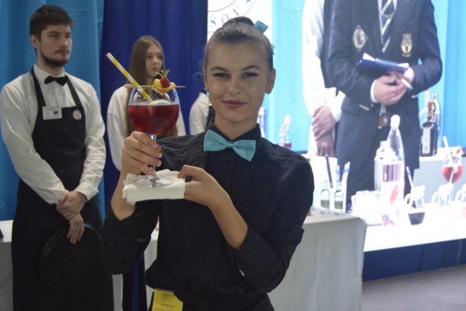 Ilustračný obrázok k článku Mladí barmani v Prešove ukázali talent: Drinky pripravovali podľa vlastnej receptúry, FOTO