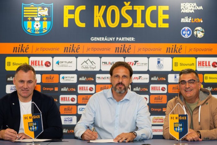 Ilustračný obrázok k článku Ján Kozák mladší OFICIÁLNE novým trénerom FC Košice! ČO plánuje zmeniť ako prvé?