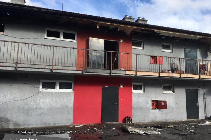 Ilustračný obrázok k článku Mohutný požiar na východe: TAKTO po ňom skončila bytovka, zranili sa 2 osoby